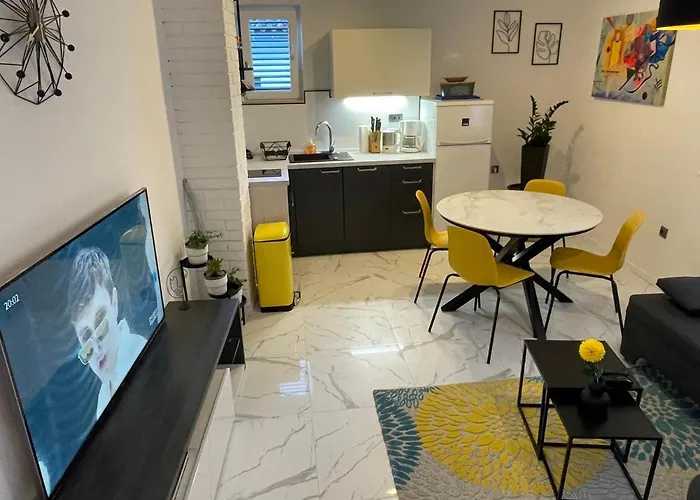 Grgo Biograd Na Moru